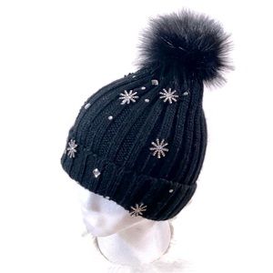 NWOT Bp Nordstrom’s Black Pom Pom Embellished Ribbed Sweater Beanie